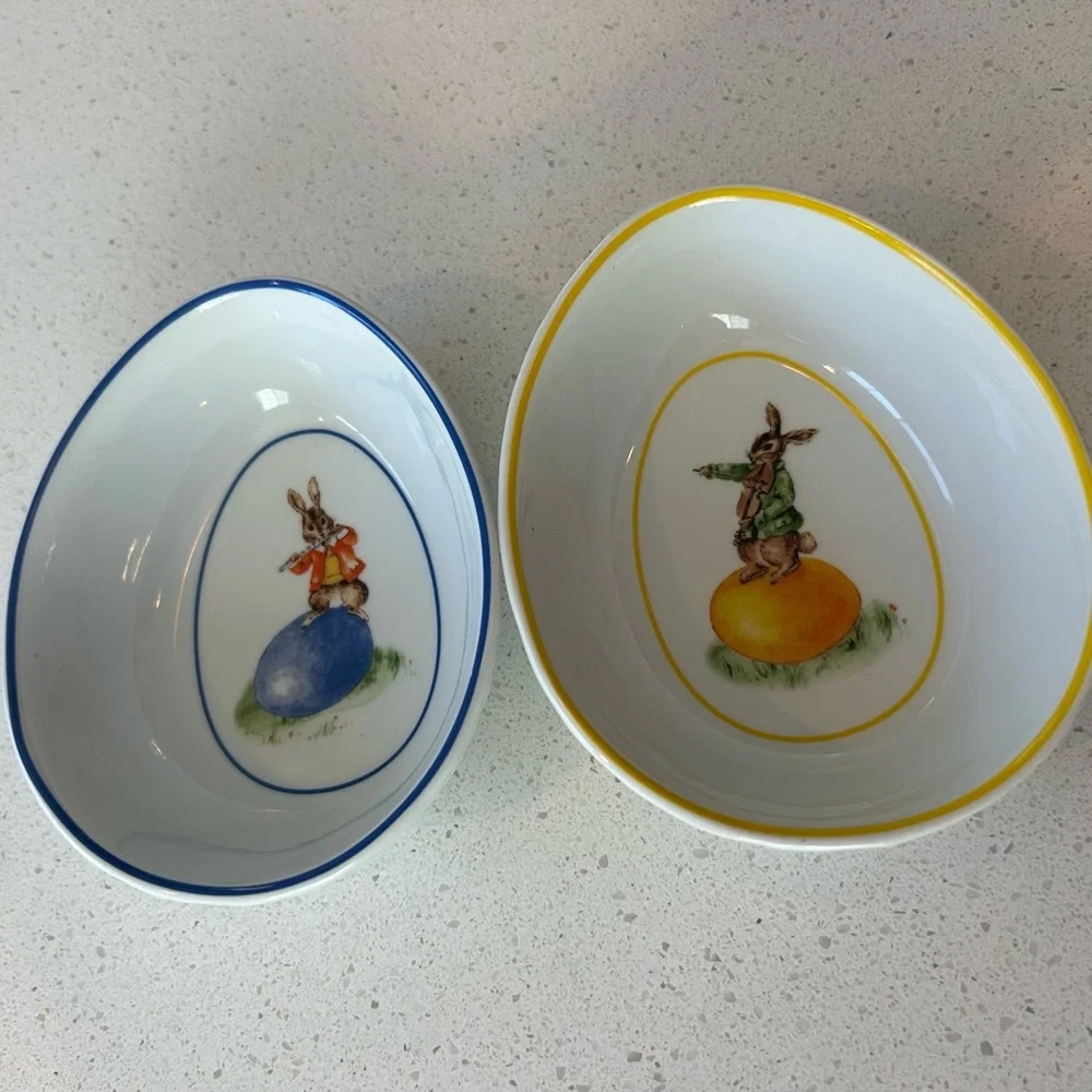 Williams Sonoma EASTER Egg Shaped Ramekin Candy Bowl Bunnies Set of 2